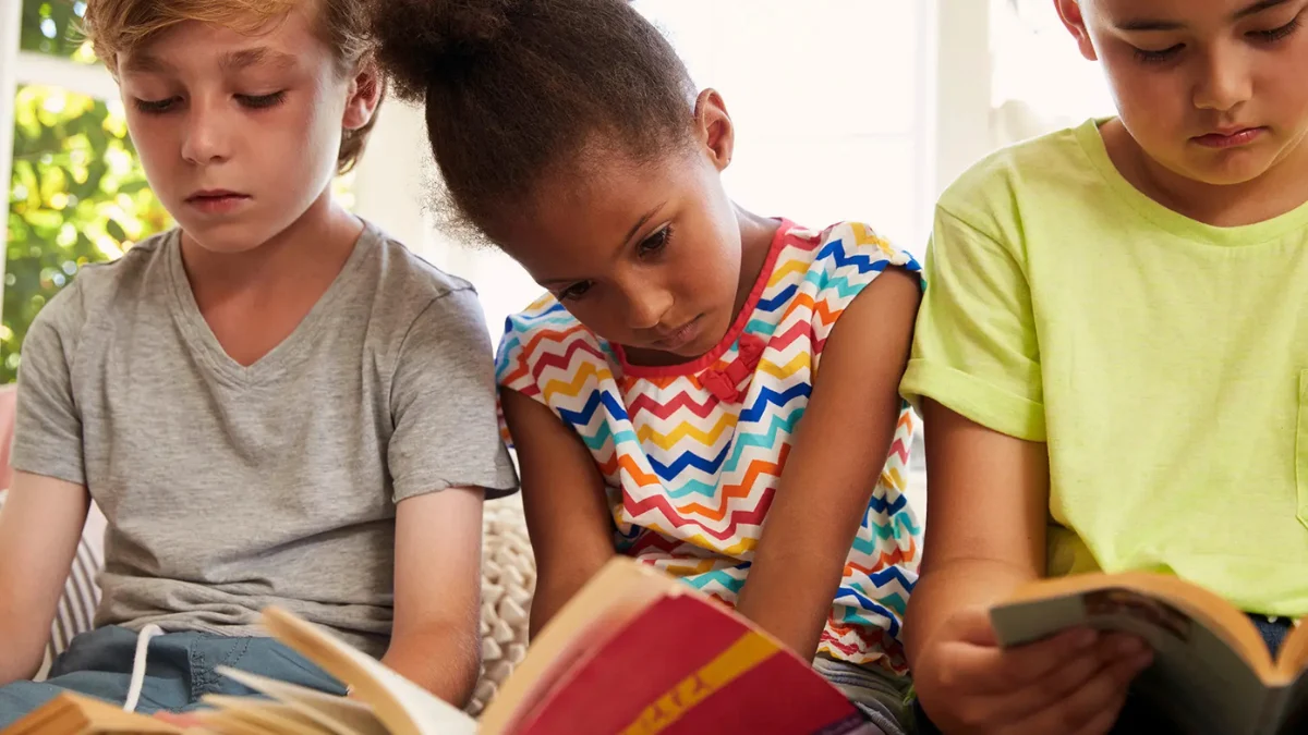 علائم اختلال خواندن